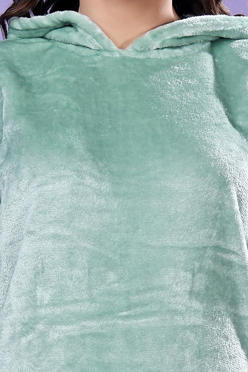 madfrog Women’s Solid Velvet Night Suit | Soft & Comfortable Fabric | Hooded Neck | Long Sleeve & Full-Length Bottoms | Winter Sleepwear Set