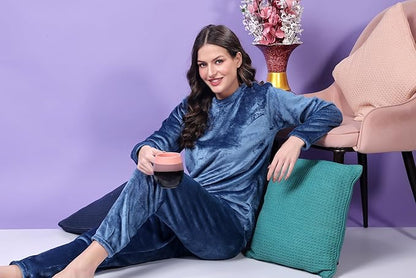 madfrog Women’s Solid Velvet Night Suit | Soft & Comfortable Fabric | Hooded Neck | Long Sleeve & Full-Length Bottoms | Winter Sleepwear Set