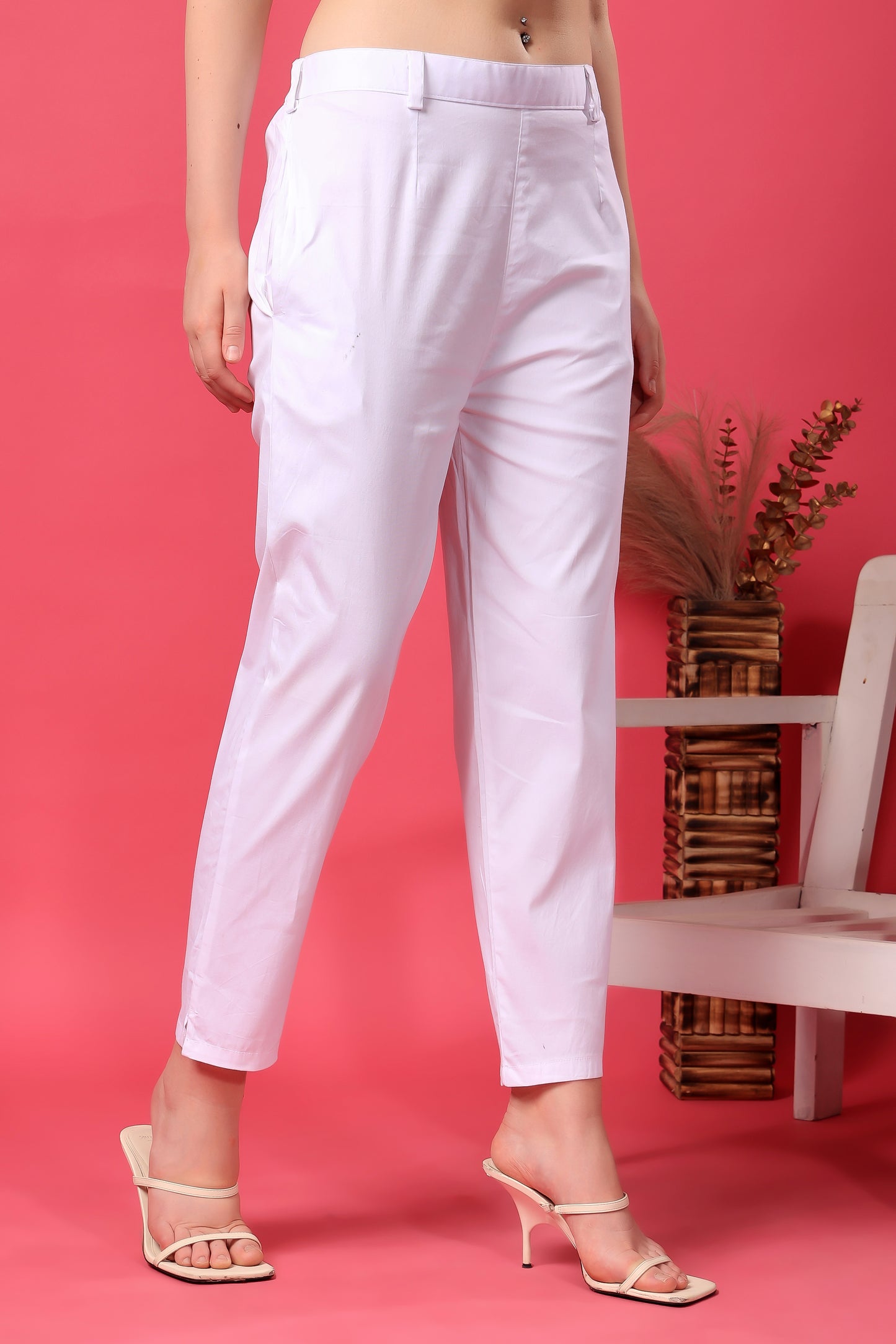 Kex Women Cotton Blend White Trouser