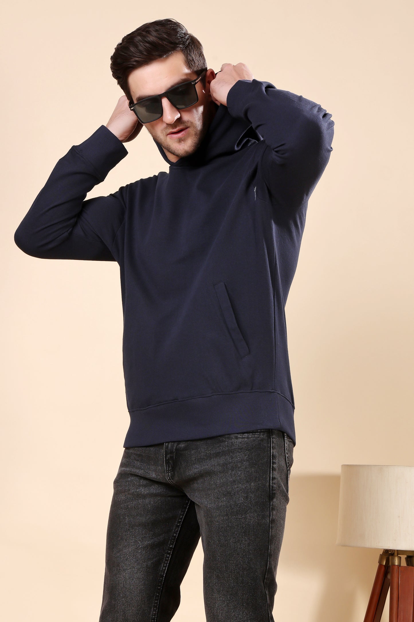 Kex Men Cotton Black Solid Sweatshirt