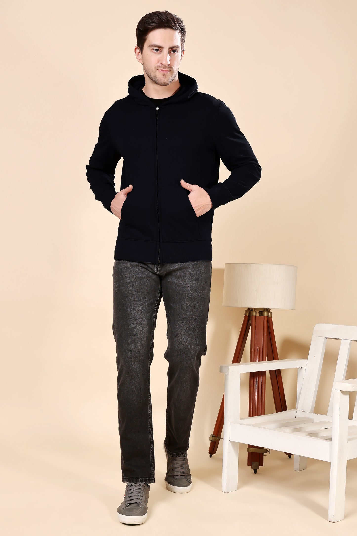 Kex Men Cotton Black Solid Zip Sweatshirt