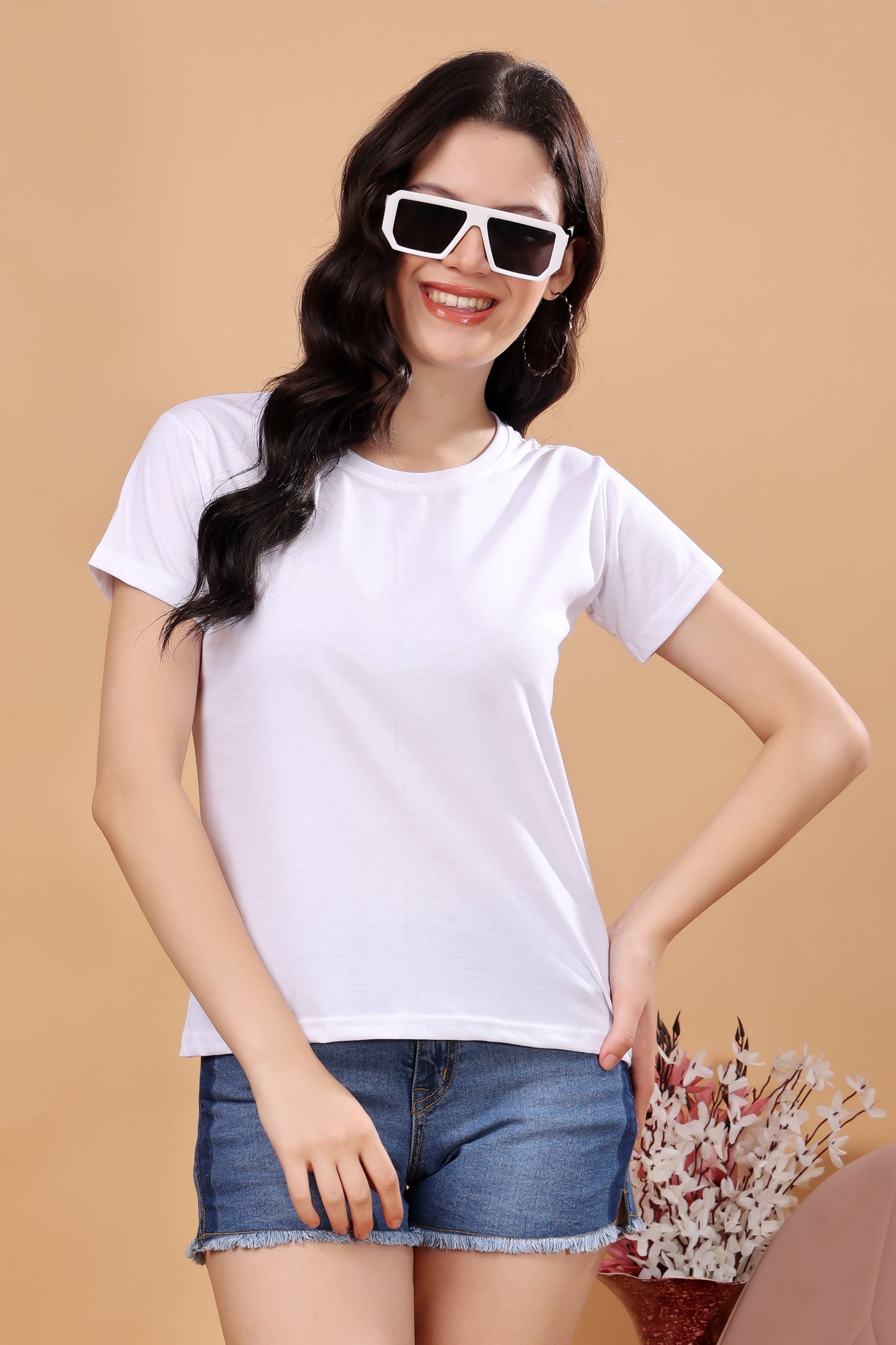 Kex Women Cotton Blend White Solid Tshirt